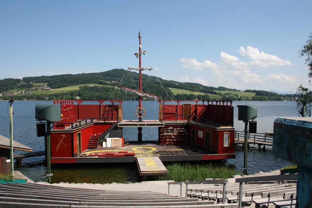 Hotel Landgasthof Altwirt Seeham Exteriör bild