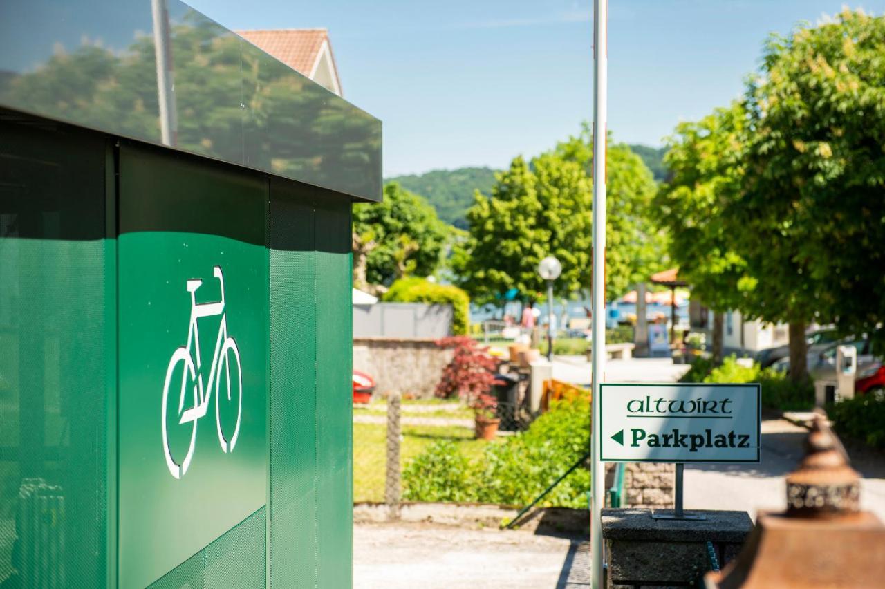 Hotel Landgasthof Altwirt Seeham Exteriör bild